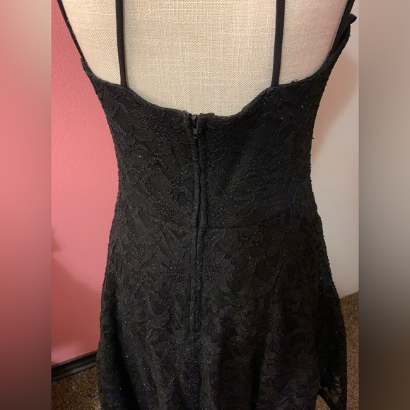B. Darlin Black Glitter A Line Halter Neck Dress Size 15/16 Juniors lace